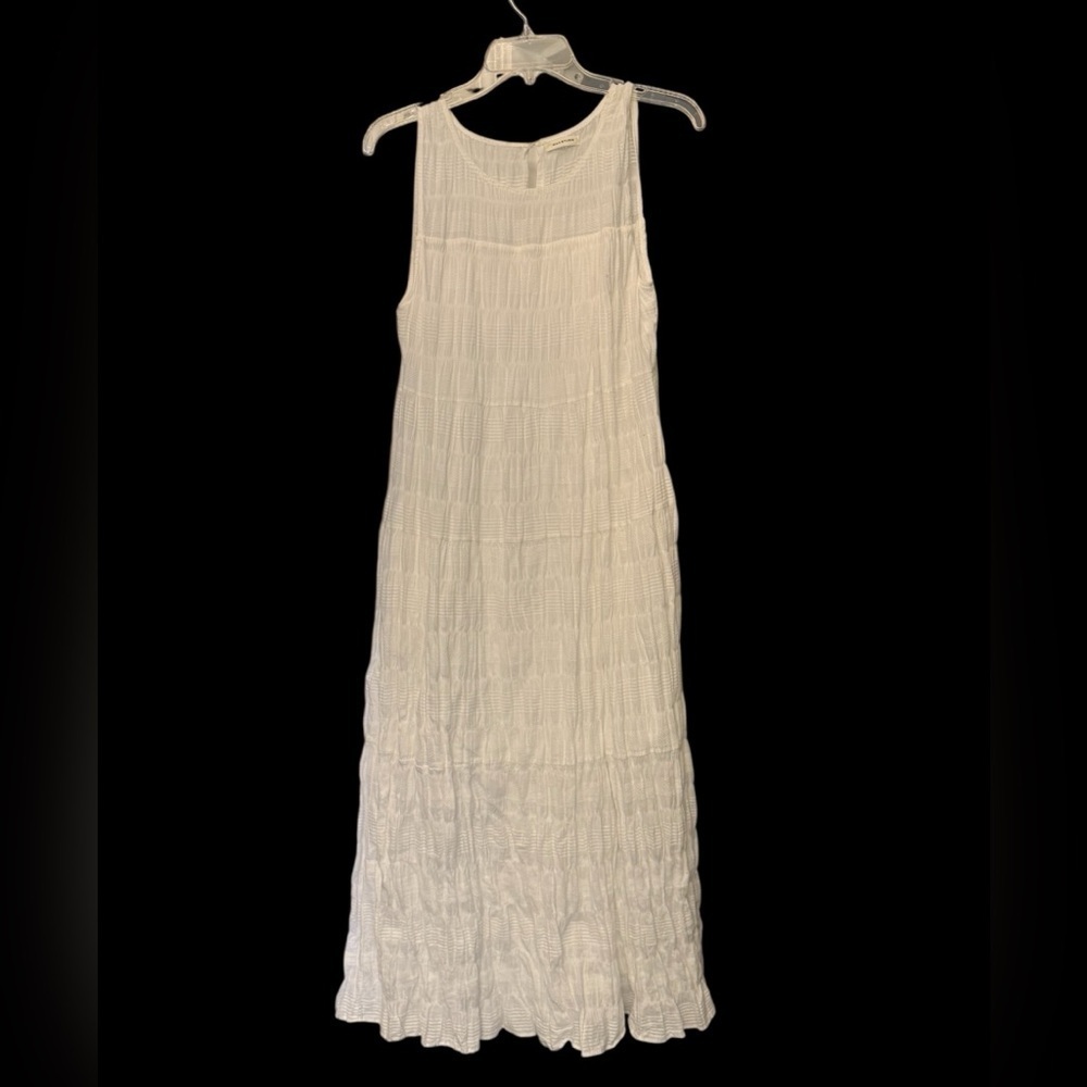 Like New Max Studio White Sleeveless Maxi Dress
